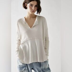 Free People Women’s Monterey Split V-Neck Long Sleeve Knit Top Oversized Size XS